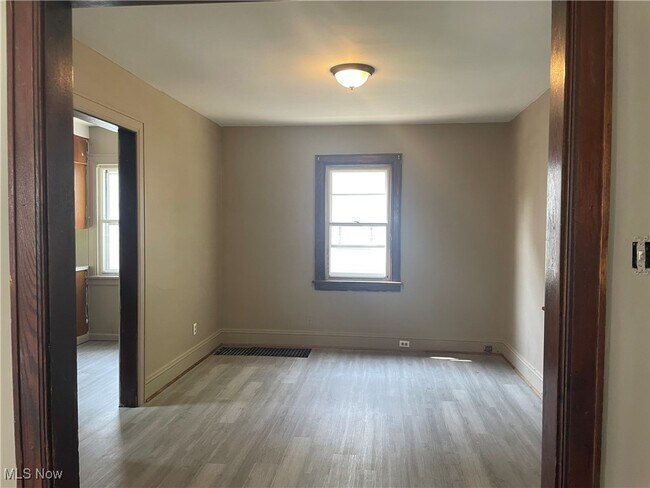 Building Photo - 1353 Grant St