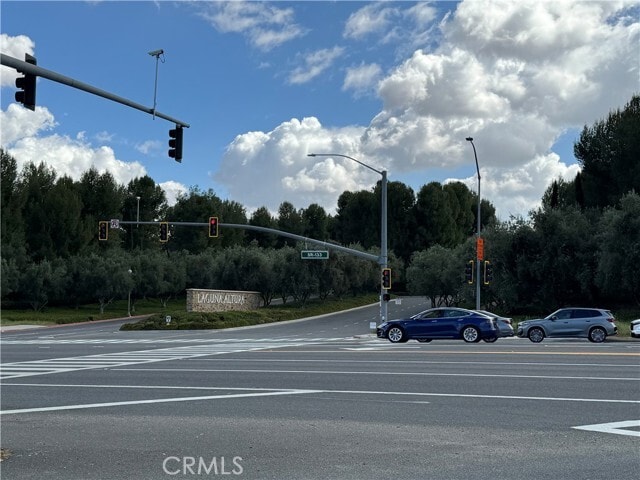 Building Photo - 80 Cipresso