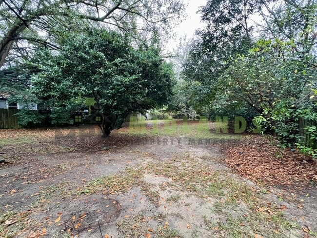 Building Photo - 2728 Holt Dr