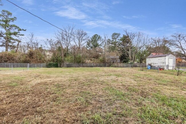 Building Photo - 4951 Shayne Ln