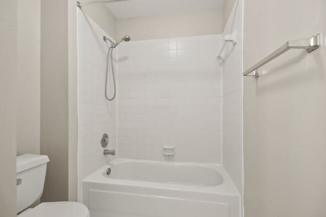 Building Photo - 7812 Theissetta Dr