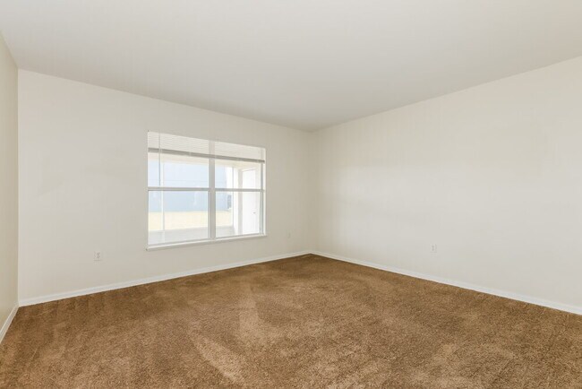 Building Photo - 177 Vista View Ave