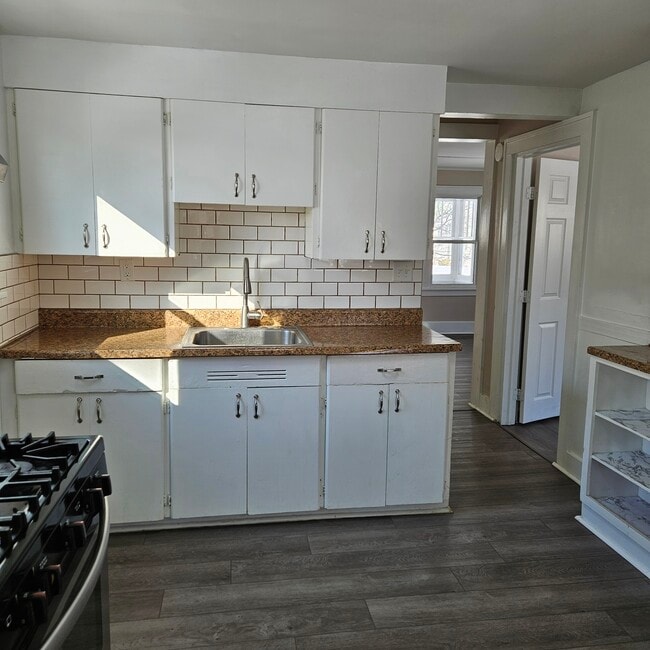 Building Photo - 35 Buffalo St