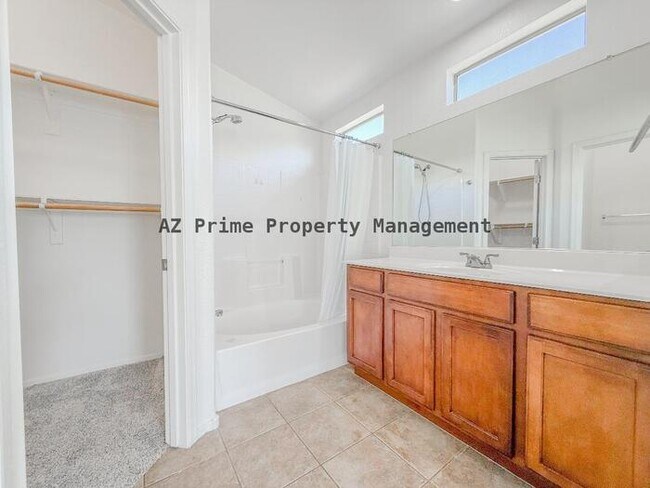 Building Photo - 2725 E Mine Creek Rd