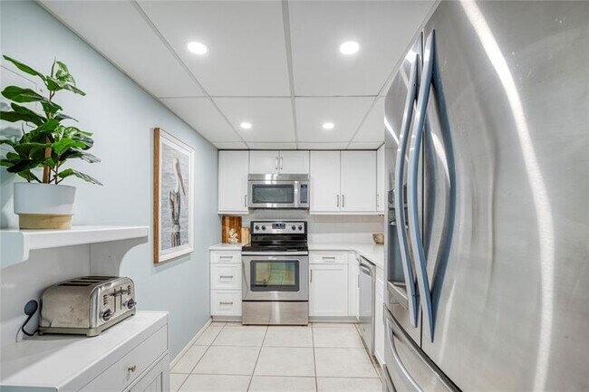 Building Photo - 101 Briny Ave