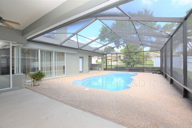 Building Photo - 2218 Longleaf Cir