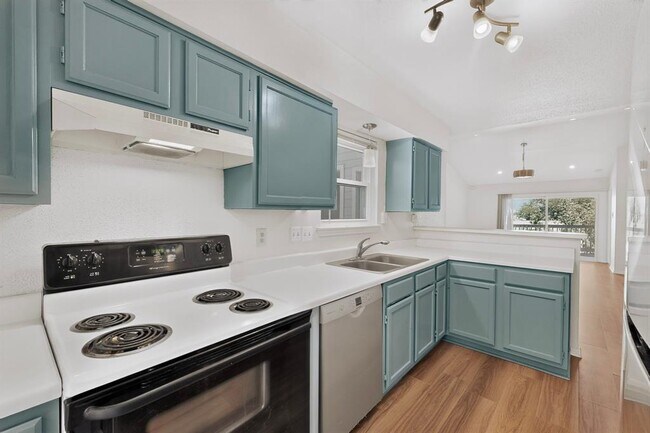 Building Photo - 2450 Wickersham Ln
