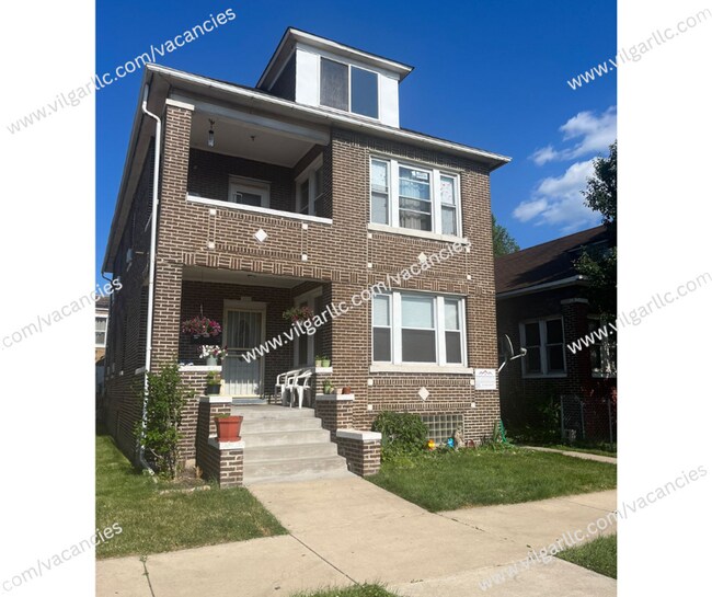 Building Photo - 3909 Fir St