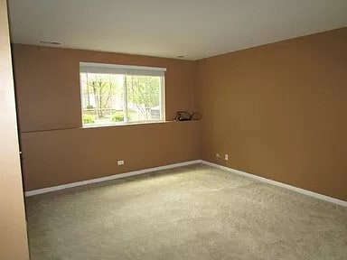 Building Photo - 548 Conservatory Ln