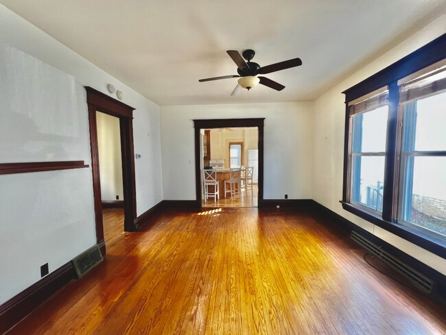 Dinning Room - 2105 Clarence Ave