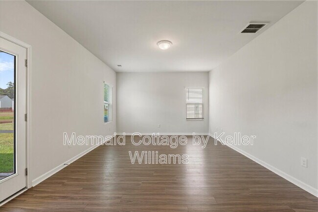 Building Photo - 46 Cedarwood St