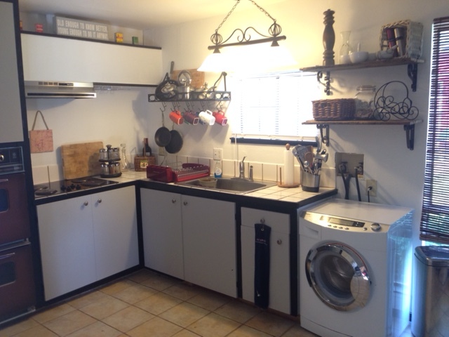 Decorated Kitchen area. (Washing machine not inlcuded) - 3333 Hamblen Ct