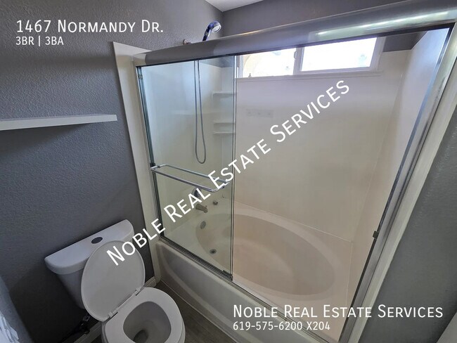 Building Photo - 1467 Normandy Dr