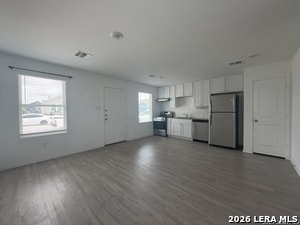 Building Photo - 13850 Llama Pl