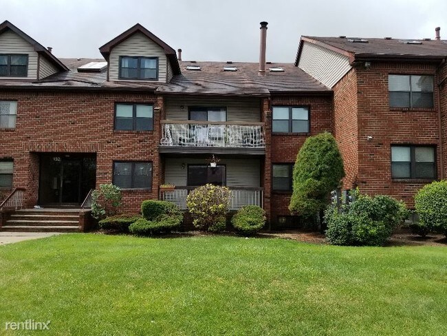 Primary Photo - 1 br, 2 bath Condo - 132 D Beverly Hills T...