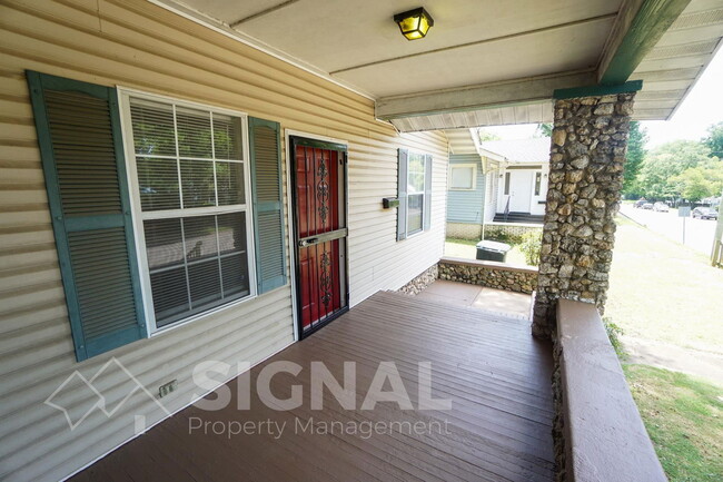 Building Photo - 7109 2nd Ave S