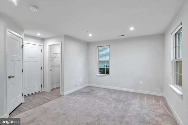 Building Photo - 14737 Earl Mitchell Ave