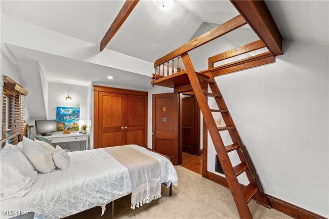 Building Photo - 19 4th