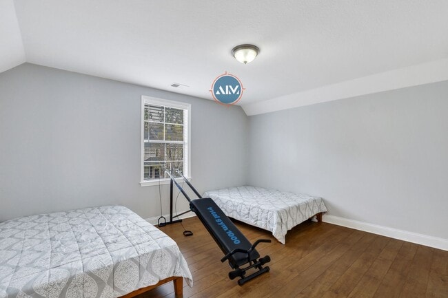 Building Photo - Stunning 3-Bedroom Home in University Park – Move-In Ready!