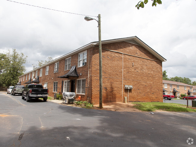 Building Photo - Kathwood Apartments