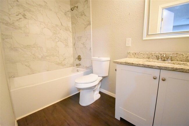Building Photo - 4603 Meadowood Dr