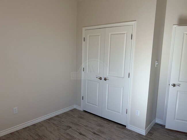 Building Photo - 5102 Rose Petal Ct