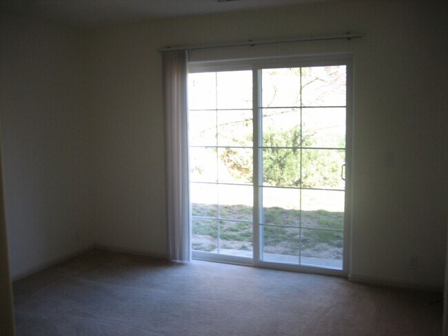 Building Photo - 119 Capitol Hill Dr