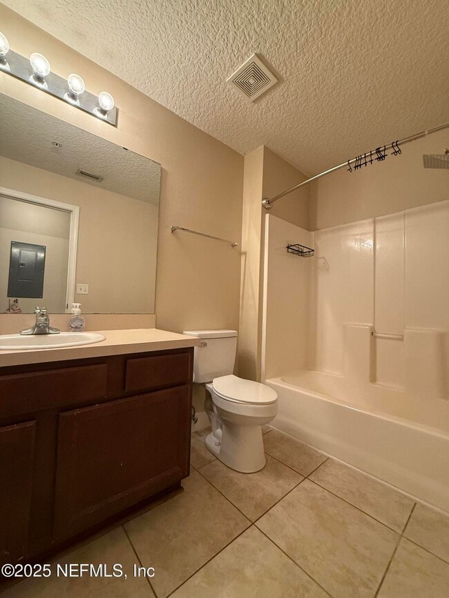 Building Photo - 2564 Golden Lake Loop