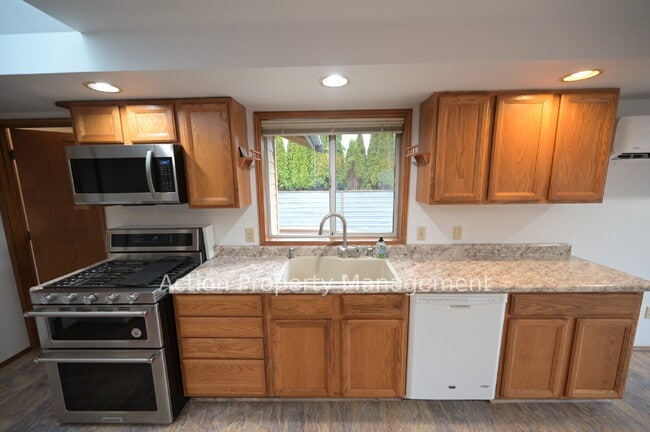 Building Photo - 2+ bed 2 bath home in Dungeness Heights, Sequim