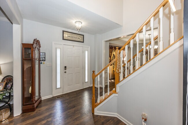 Building Photo - 5889 Pebblestream Dr