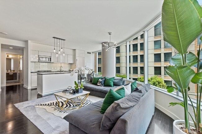 Building Photo - 338 Spear St