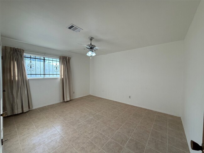 Building Photo - 7325 Ley Rd