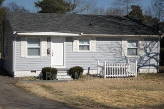 Building Photo - 101 Sheridan Cir