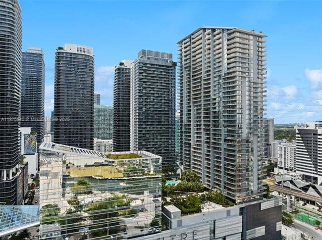 Building Photo - 88 SW 7th St