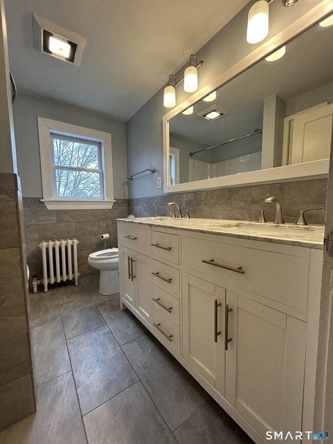 Building Photo - 62 W Elderkin Ave