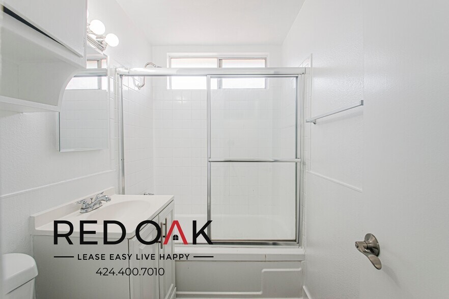 Building Photo - 12211 S Manor Dr
