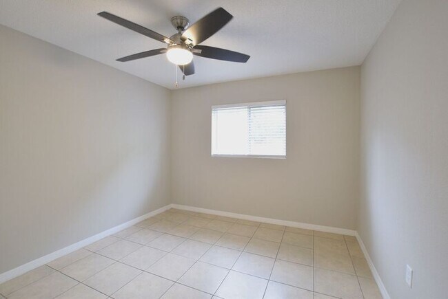 Building Photo - Fully Renovated 2 Bedroom in Sanford