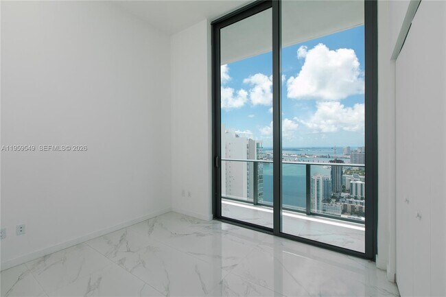 Building Photo - 480 NE 31st St