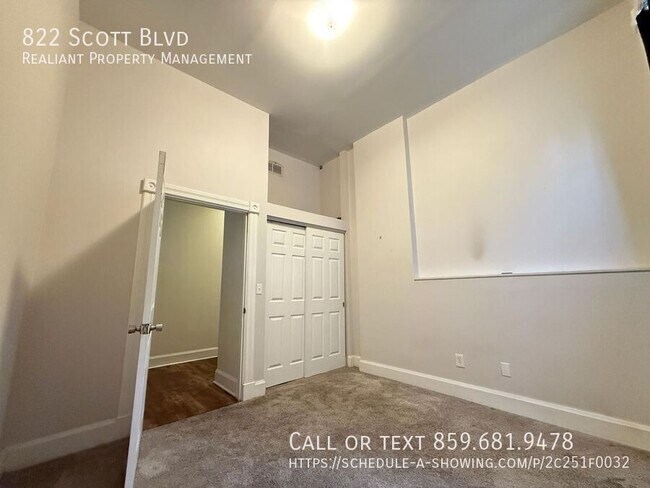 Building Photo - 822 Scott St