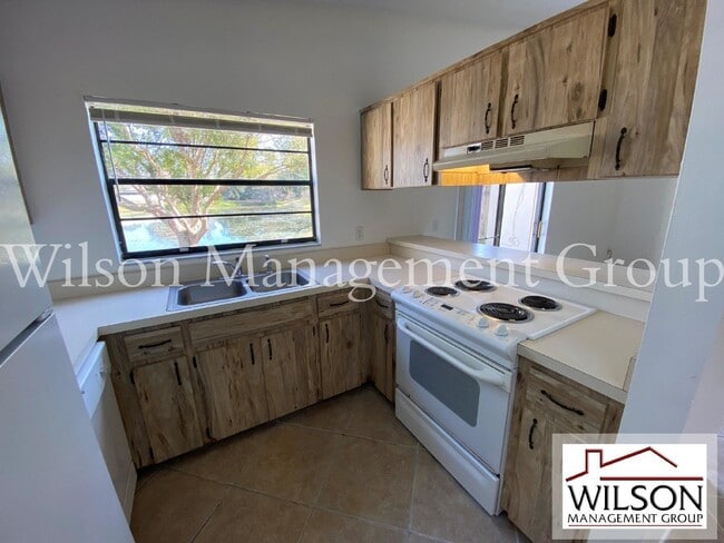 Building Photo - 1441 Bridlebrook Dr