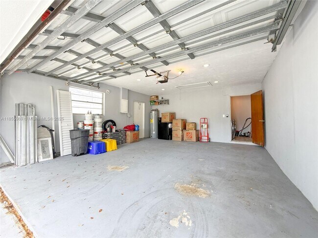 Building Photo - 2359 Gabriel Ln