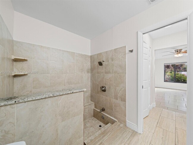 Building Photo - 10251 NW 39th Ct