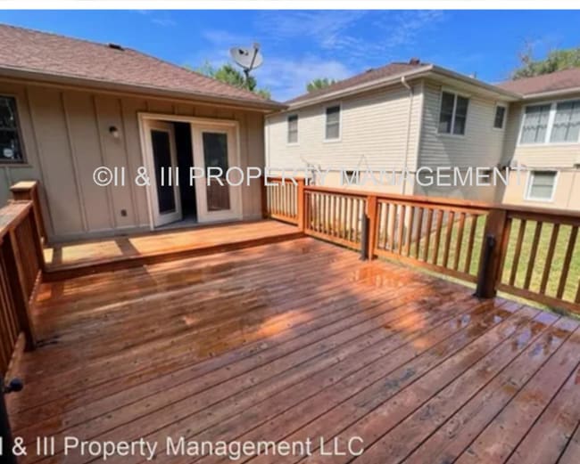 Building Photo - 15921 W 129th St