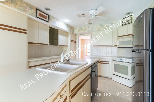 Building Photo - 534 Warwick Ln