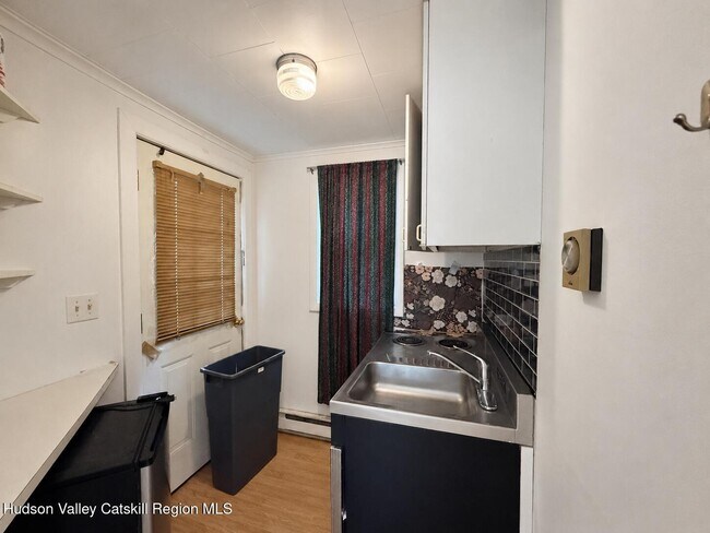 Building Photo - 46 Renwick St
