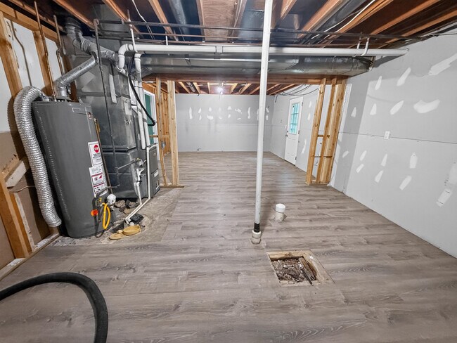 Building Photo - 5318 Godas Cir