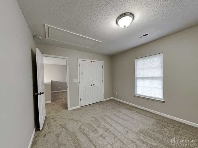 Building Photo - 6826 Squirrels Foot Ct