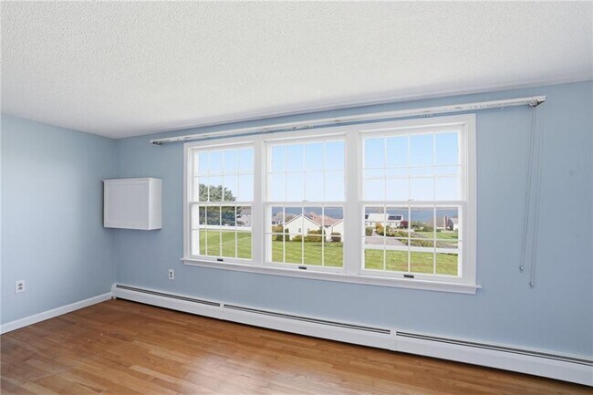 Building Photo - 22 Roger Williams Ct