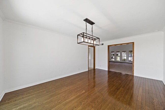 Building Photo - Ocean View Home