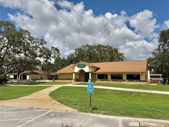 Building Photo - 13315 Golf Ridge Pl